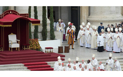 dieci anni fa il papa canonizzava giovanni xxiii e giovanni paolo ii cos la chiesa si apr alla storia