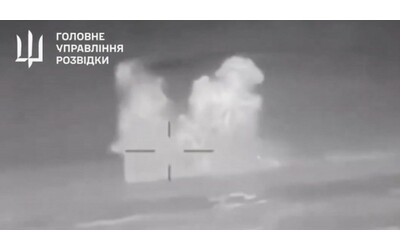 Due droni marini ucraini colpiscono il pattugliatore russo Sergiy Kotov nelle acque della Crimea, tra le navi più moderne della flotta russa