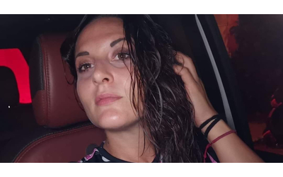 duplice omicidio in messico uccisi una donna italiana e il suo compagno l ipotesi del regolamento di conti tra narcos