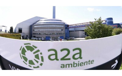 Enel cede ad A2A un pezzo di rete per 1,2 miliardi: la decarbonizzazione resta sullo sfondo