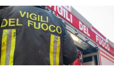 Esplode una bombola di gas: crolla una villetta a Terracina. Cinque feriti salvati dai Vigili del fuoco, anche un bambino