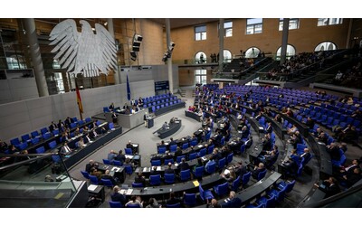 FC Bundestag, la squadra di calcio del Parlamento tedesco mette fuori rosa i...