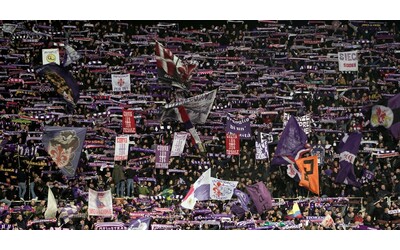 Fiorentina-Haifa: settori chiusi e divieti dentro lo stadio. La curva viola: “Per garantire chi usa i vessilli di un esercito che massacra i civili”
