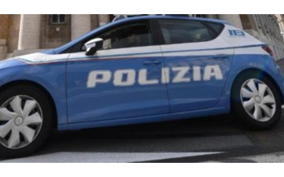 Genova, quattro 17enni indagati per stupro di gruppo: “La vittima coetanea è stata attirata in casa con la scusa di una festa”