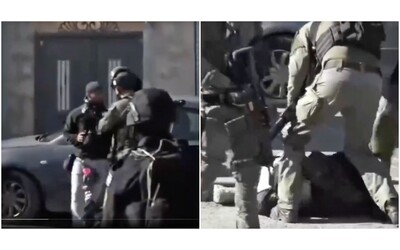 Gerusalemme, fotoreporter picchiato e preso a calci dalla polizia israeliana mentre si trova a terra – video