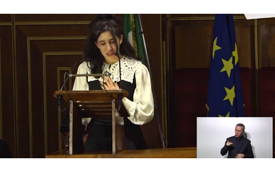 Giulia Cecchettin, il discorso della sorella Elena: “Non dimentichiamoci mai ciò che ti hanno tolto perché non succeda più ad altre donne”