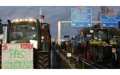 Gli agricoltori protestano e la Ue si adegua: “Non ci sono le condizioni per l’accordo commerciale con i Paesi del Mercosur”