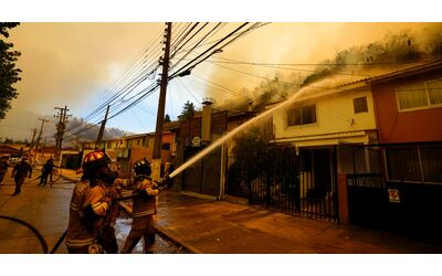 I roghi in Cile non si fermano: salgono a 112 i morti nella regione di Valparaíso. 1600 persone rimaste senza casa
