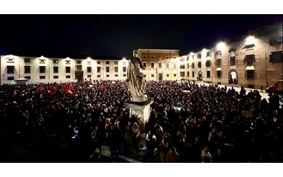 In 5mila in piazza a Pisa per protestare contro le cariche della polizia ai...
