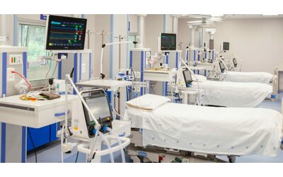 In due anni tagliati 32.500 posti letto negli ospedali italiani. L’allarme delle società scientifiche: “A rischio le cure per tutti”