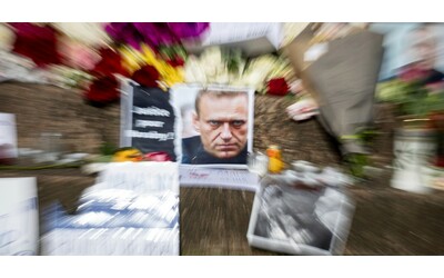 In piazza per Navalny: la fiaccolata proposta da Calenda diventa bipartisan....