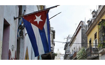 in un momento decisivo della storia umana difendere cuba diventa un compito prioritario