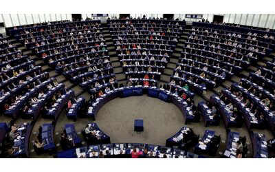l aborto sia inserito tra i diritti fondamentale della ue s storico del parlamento europeo alla risoluzione