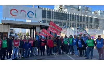 L’Enel di Civitavecchia rallenta sulla transizione e i lavoratori scioperano: le parole non bastano