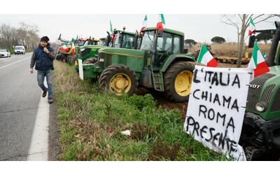 la protesta dei trattori alle porte di roma un corteo dentro la citt la prossima settimana