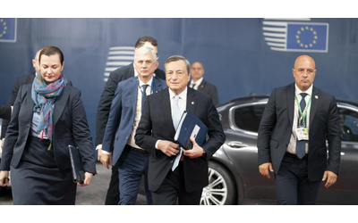 La ricetta di Draghi per il futuro dell’Ue: “Investimenti enormi e rapidi...