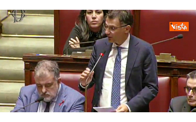 Lollobrigida e il caso del treno, le opposizioni chiedono l’informativa urgente a Salvini. Pd: “Comportamento indegno e arrogante”