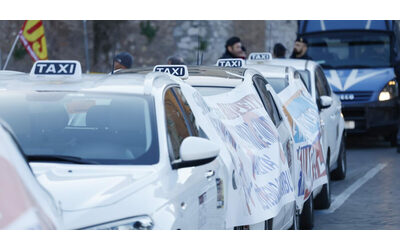 marted taxi fermi in tutta italia dalle 8 alle 22 sciopero contro nuove licenze e la schiavit dagli algoritmi