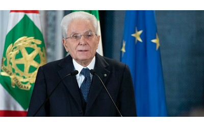 Mattarella: “Insulti e volgarità distorcono le campagne elettorali. Solidarietà alla premier Meloni per il manichino bruciato”