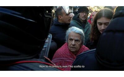 “Mattarella non è il mio presidente”: la frase del Carabiniere alla manifestante pro-Palestina. L’Arma: “Trasferito a incarico non operativo”