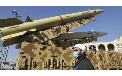 Media: “Centinaia di missili balistici dall’Iran alla Russia”. Mentre...