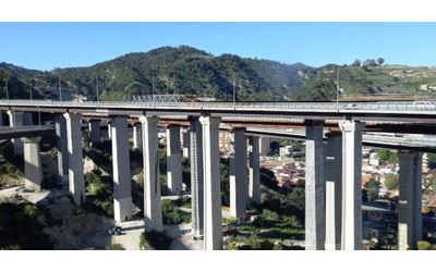 messina slitta ancora la consegna del viadotto ritiro l opera autostradale strategica per il ponte sullo stretto si attende da nove anni