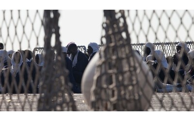 minori migranti detenuti in condizioni inumane nell hotspot di taranto la corte europea dei diritti umani condanna l italia