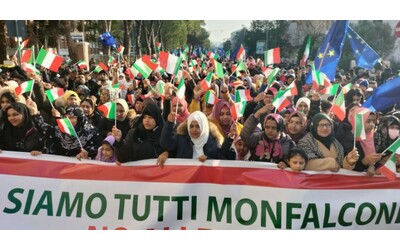 Monfalcone, 8mila in piazza per il diritto alla moschea. La sindaca leghista:...