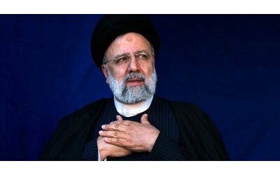 morto raisi chi era il presidente dell iran ultraconservatore e delfino di khamenei dalla commissione della morte alla repressione