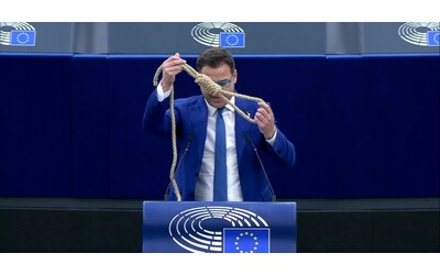 mutui ciocca lega sventola un cappio davanti a lagarde e inciampa sull accento politica criminale dell europa strang la la gente
