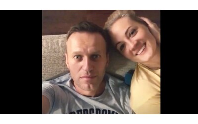 navalny il video d addio pubblicato dalla moglie yulia cercher di renderti orgoglioso di me grazie per 26 anni di felicit