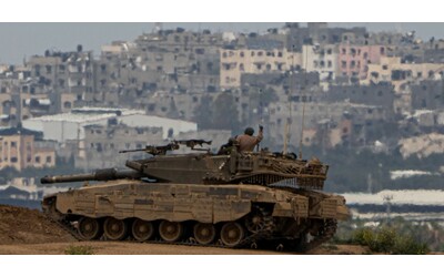 Negoziato Israele-Hamas a Doha: “Durerà due settimane e ci sarà Sinwar”. Assedio dell’Idf all’ospedale Al-Shifa: preso il controllo