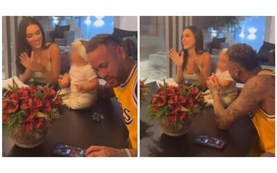 neymar gioca a poker online mentre canta tanti auguri alla festa per i sei mesi della figlia il video che fa discutere