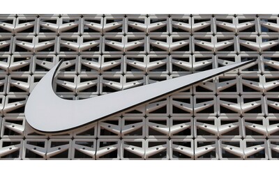 Nike taglia 1.600 posti di lavoro per risparmiare 2 miliardi in tre anni. Tra...
