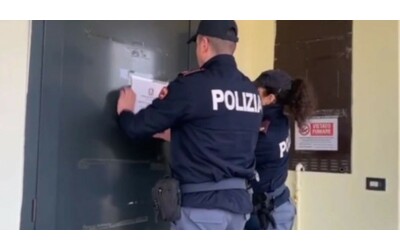 Padova, “Migranti irregolari lavoravano senza stipendio e scarpe”: sequestrata cooperativa per caporalato ed estorsione