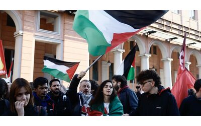 pd lombardo spaccato sulle manifestazioni pro palestina il segretario dei giovani dem va in piazza ma il partito lo scarica