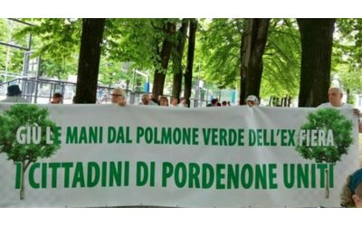 Pordenone, un agronomo regala 125 alberi agli attivisti che hanno lottato per...