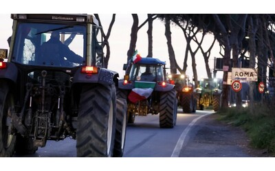 Protesta dei trattori a Roma: “Oggi in corteo sul Grande raccordo anulare...