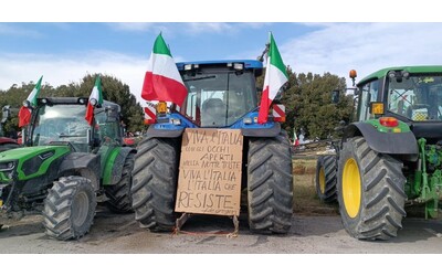 Protesta trattori, in 15 partono verso Sanremo. Migliaia attesi a Roma:...