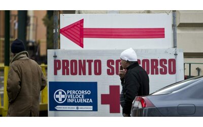 Roma, medici di base e ospedali in affanno tra Covid e influenza: “Servono medici e infermieri, ma la Regione paga posti letto ai privati”