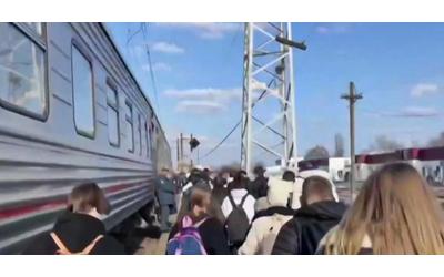 russia evacuati 5mila bambini dalla citt di belgorod dopo gli attacchi di kiev le immagini
