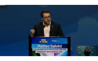 Salvini al raduno dei sovranisti: “Macron un pericolo con le sue parole....