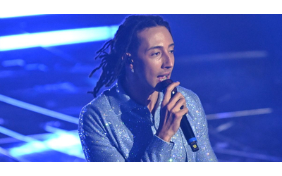 Sanremo 2024, Ghali: “Se la mia canzone porta luce su quello che si finge di non vedere ben venga”. La risposta del cantante alla comunità ebraica di Milano
