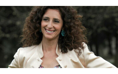 Sanremo 2024, la serata di Teresa Mannino:  “È una vita che mi preparo....
