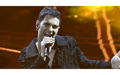 Sanremo 2024, Maninni ricorda Michele Merlo sul palco dell’Ariston: le toccanti parole