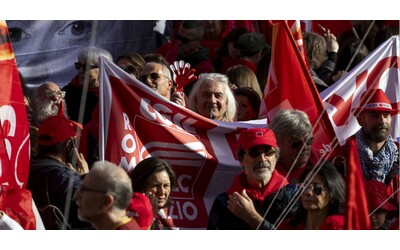 sciopero guerra di numeri sulle adesioni sindacati oltre il 70 la funzione pubblica hanno partecipato in 66mila il 5