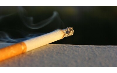 sigarette e tabacco ecco i rincari tutti i nuovi prezzi importi in vigore dal 2 febbraio da 10 a 12 centesimi in pi a pacchetto
