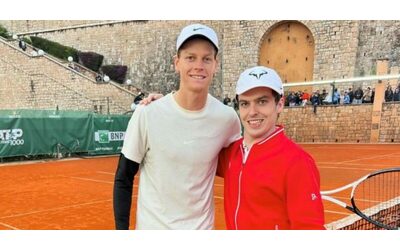 Sinner si allena con un tennista con paralisi cerebrale: “Grazie Jannik per...
