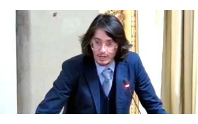 Trapani, ai domiciliari per corruzione il deputato regionale Safina (Pd): “Ha pilotato il bando sull’illuminazione pubblica”