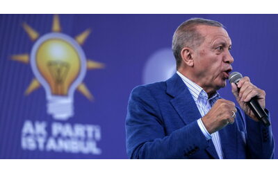 turchia erdogan emula putin una legge contro gli agenti stranieri per mettere il bavaglio a giornalisti e magistrati